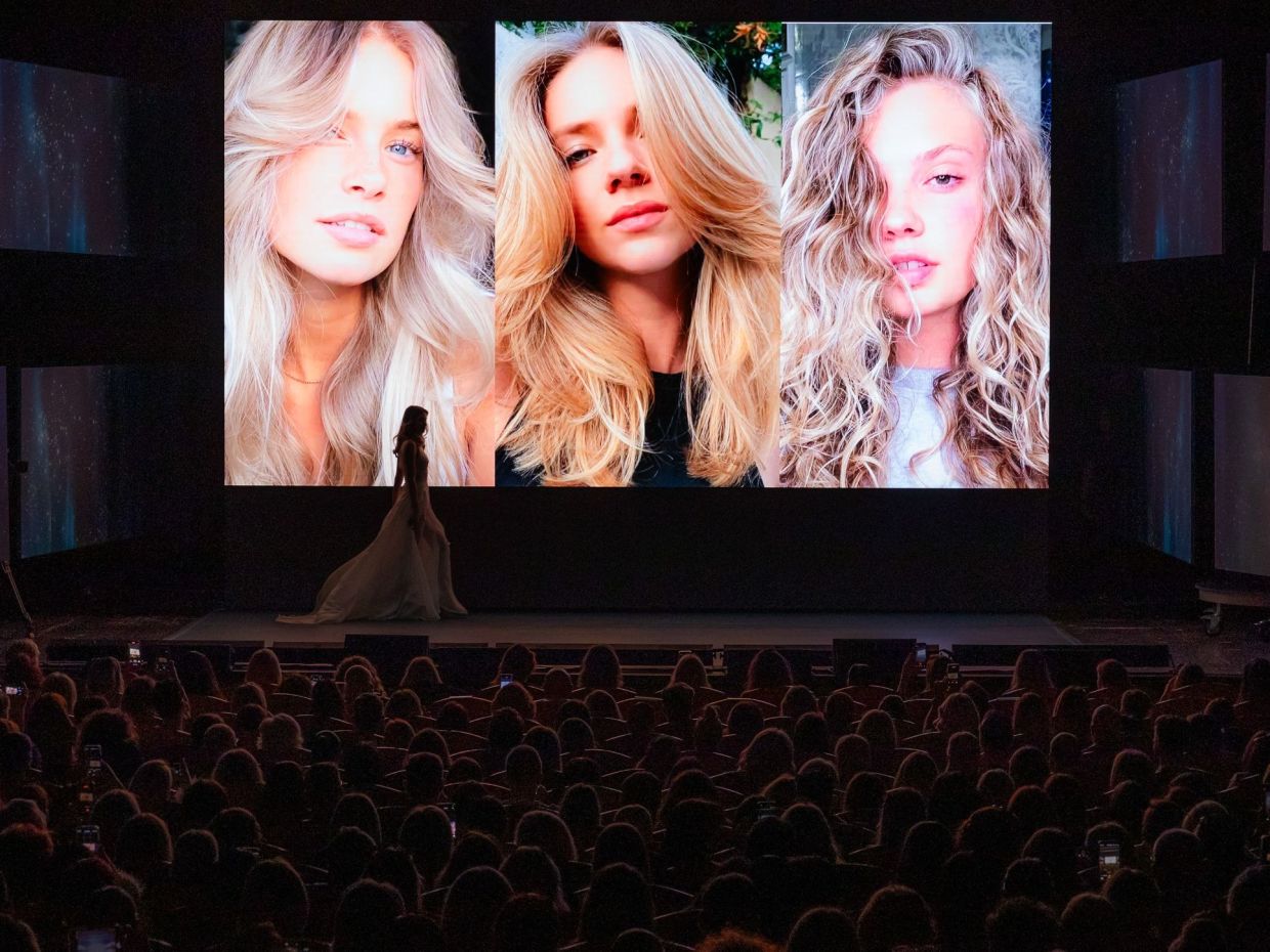 Τα πάντα για τις ξανθές σε ένα μοναδικό hair event στο Θέατρο Παλλάς
