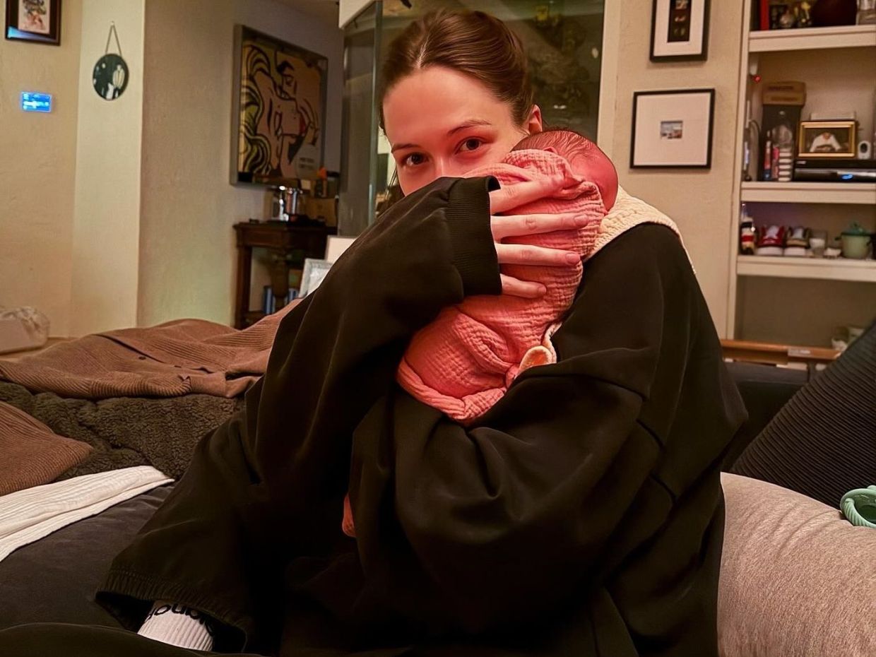 Pete Davidson & Elsie Hewitt: Εκείνη δηλώνει single mom, εκείνος διαψεύδει πως παράτησε τη Scottie
