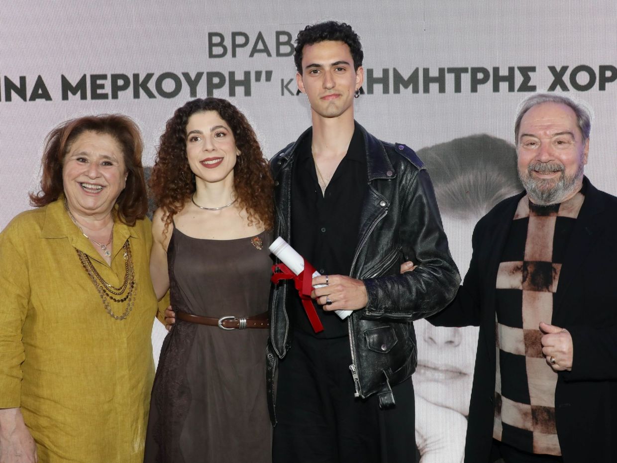 Ασουάντ - Μπούτσικος οι νικητές στα θεατρικά Βραβεία Χορν - Μερκούρη: Η νέα αλλαγή στον θεσμό