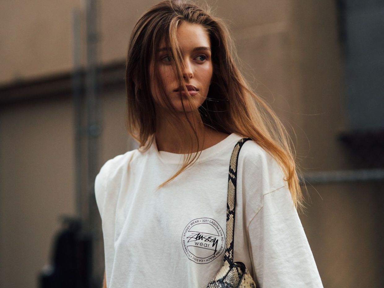 Τα trending καλοκαιρινά κουρέματα είναι δύο: Το model off-duty & το collarbone bob (& τα λατρεύουμε)