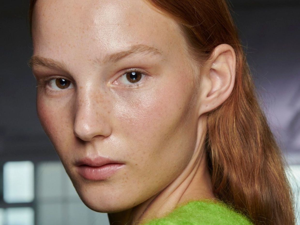 Πώς να καλύψεις τις πανάδες χωρίς τόνους make up;