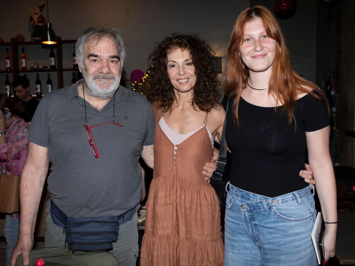 Θαλασσινή Μποσταντζόγλου: Η σπάνια δημόσια εμφάνιση με τους γονείς της και όσα ξέρουμε για εκείνη