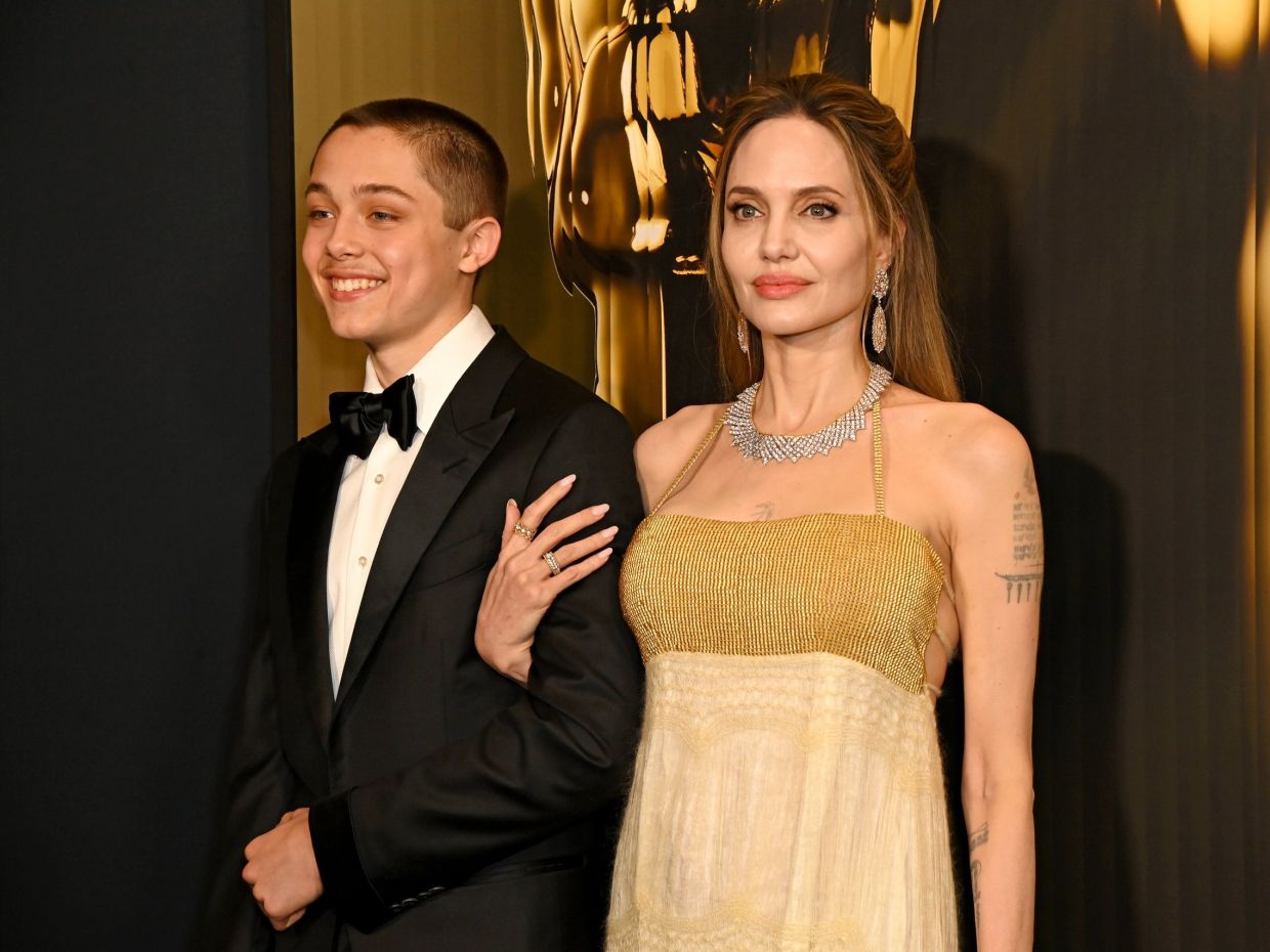 Ο γιoς του Brad Pitt και της Angelina Jolie, Knox Jolie-Pitt εντυπωσιάζει με νέο απρόσμενο look