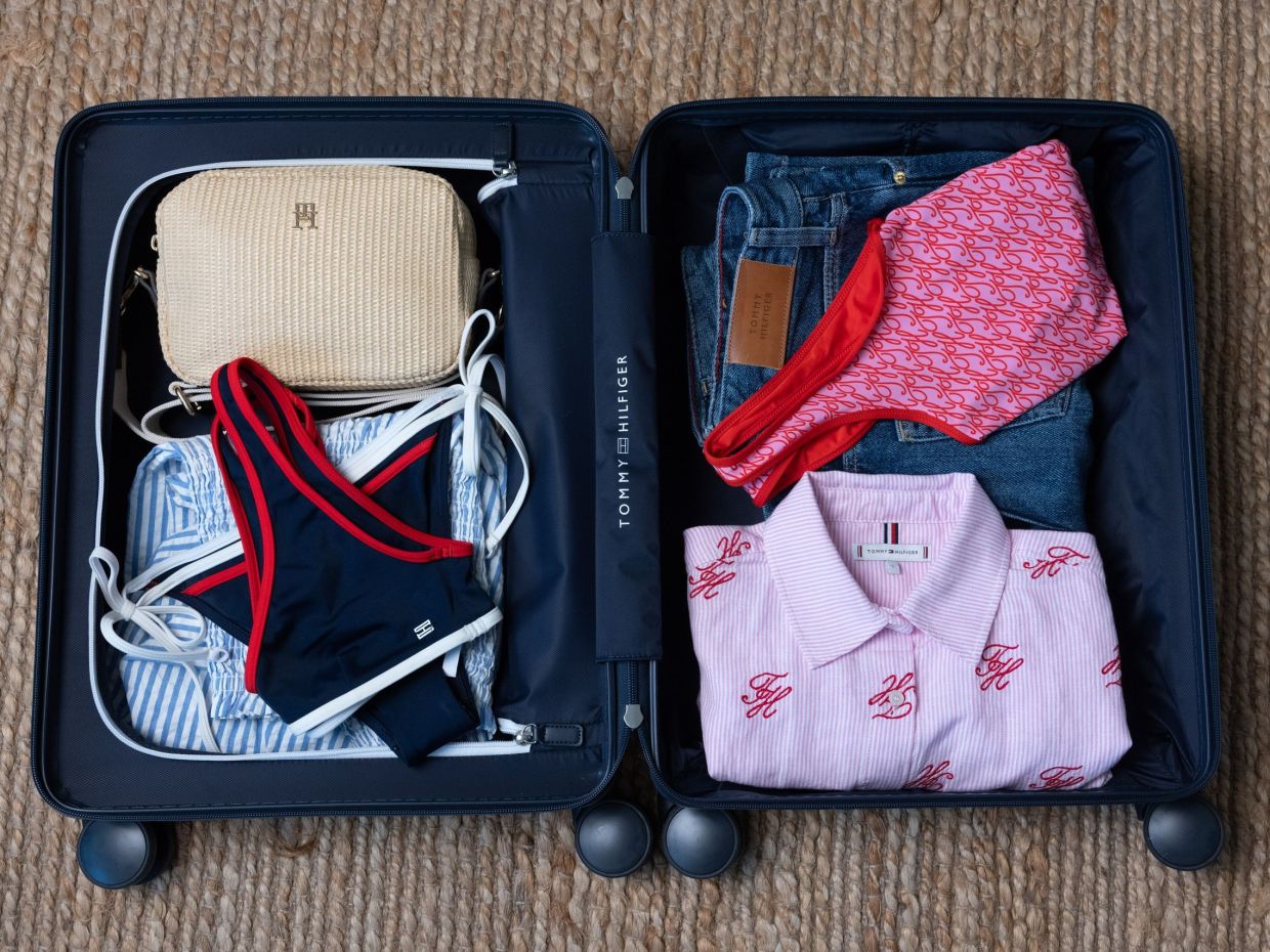 The 5-Piece Suitcase: Life in Style - Summer Edition by Tommy Hilfiger