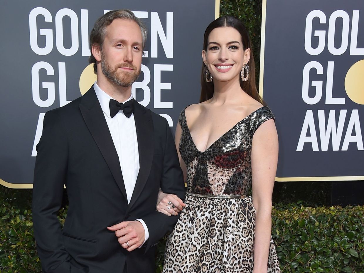 Η Anne Hathaway θα γίνει μαμά για 3η φορά στα 43 της και η αποκάλυψη ήρθε με το πιο γλυκό βίντεο