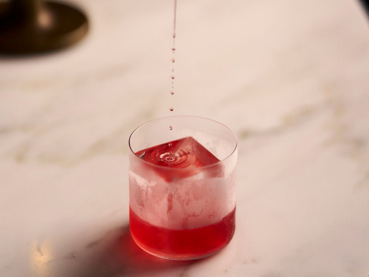 Ένα διαδραστικό cocktail menu μας συνδέει με τις 4 εποχές μέσα από όλες μας τις αισθήσεις