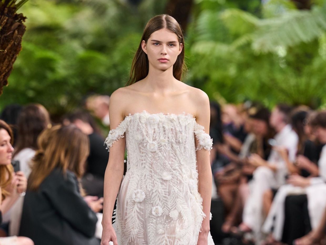 Dior Haute Couture 2026/2027: Η συλλογή που συζητούν όλοι & οι φήμες για το νυφικό της Taylor Swift