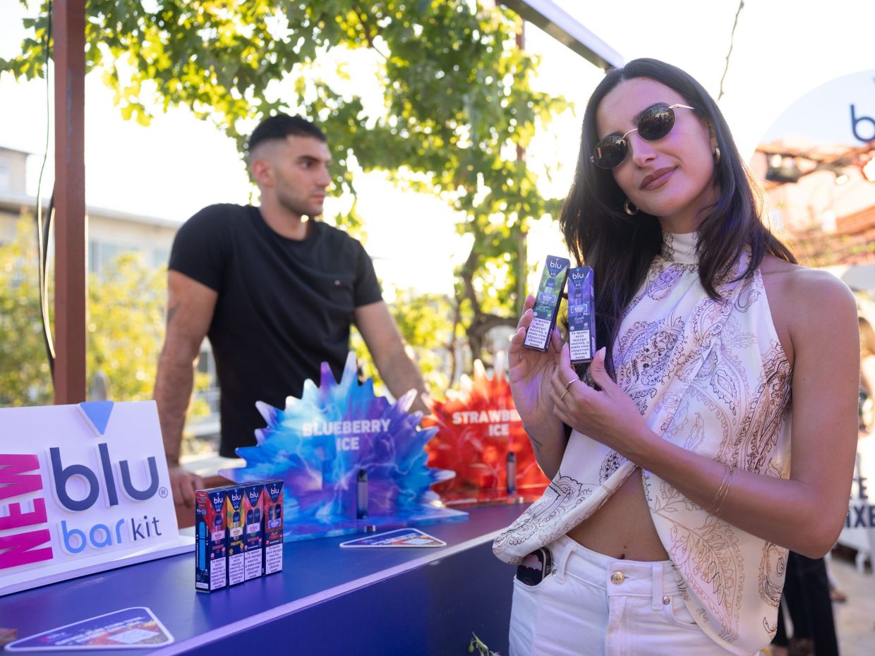 Queen Cine Party με γεύσεις blu που θυμίζουν καλοκαίρι και στιγμές βγαλμένες από ταινία