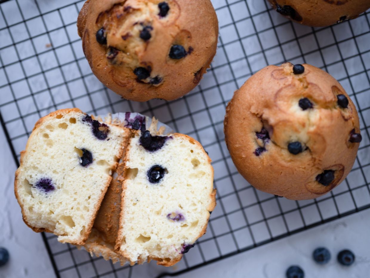 Αυτά τα blueberry muffins θα γίνουν το αγαπημένο σου πρωινό & είναι πανεύκολα