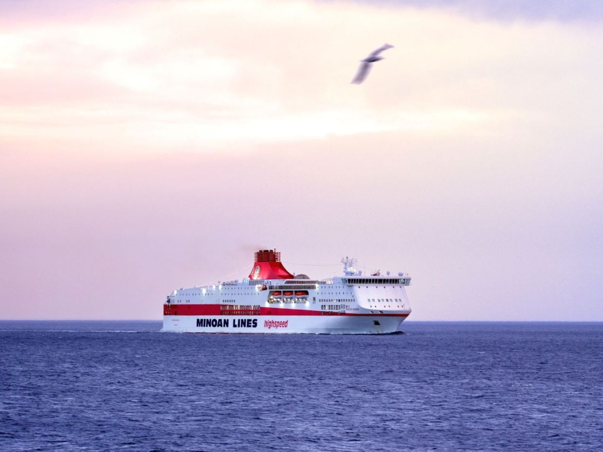 MINOAN LINES: Ταξιδεύουμε στη Μήλο με εκπτώσεις έως 50% - Άνετα, γρήγορα και προσιτά