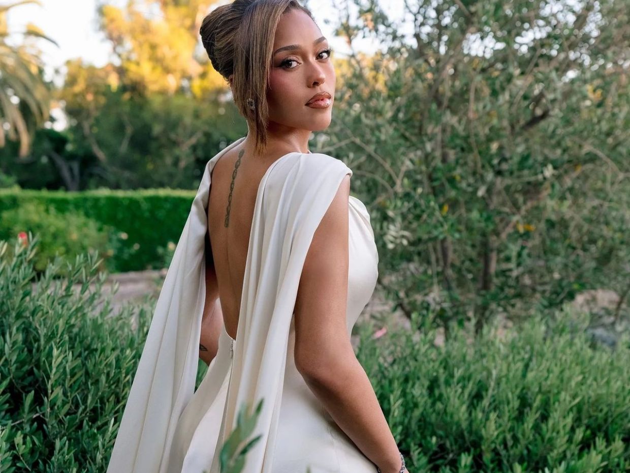 Το milky νυφικό μανικιούρ της Jordyn Wood είχε μια λεπτομέρεια που προσέδωσε το απόλυτο twist