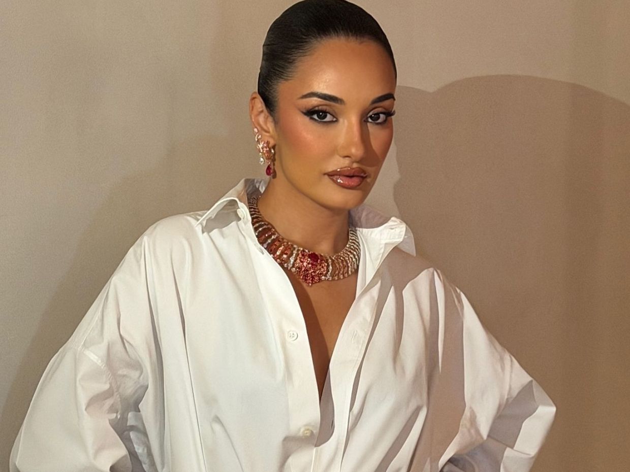 Amina Muaddi: Ξέρουμε ποιο άρωμα φοράει η shoe designer  και είναι τόσο sexy όσο τα παπούτσια της
