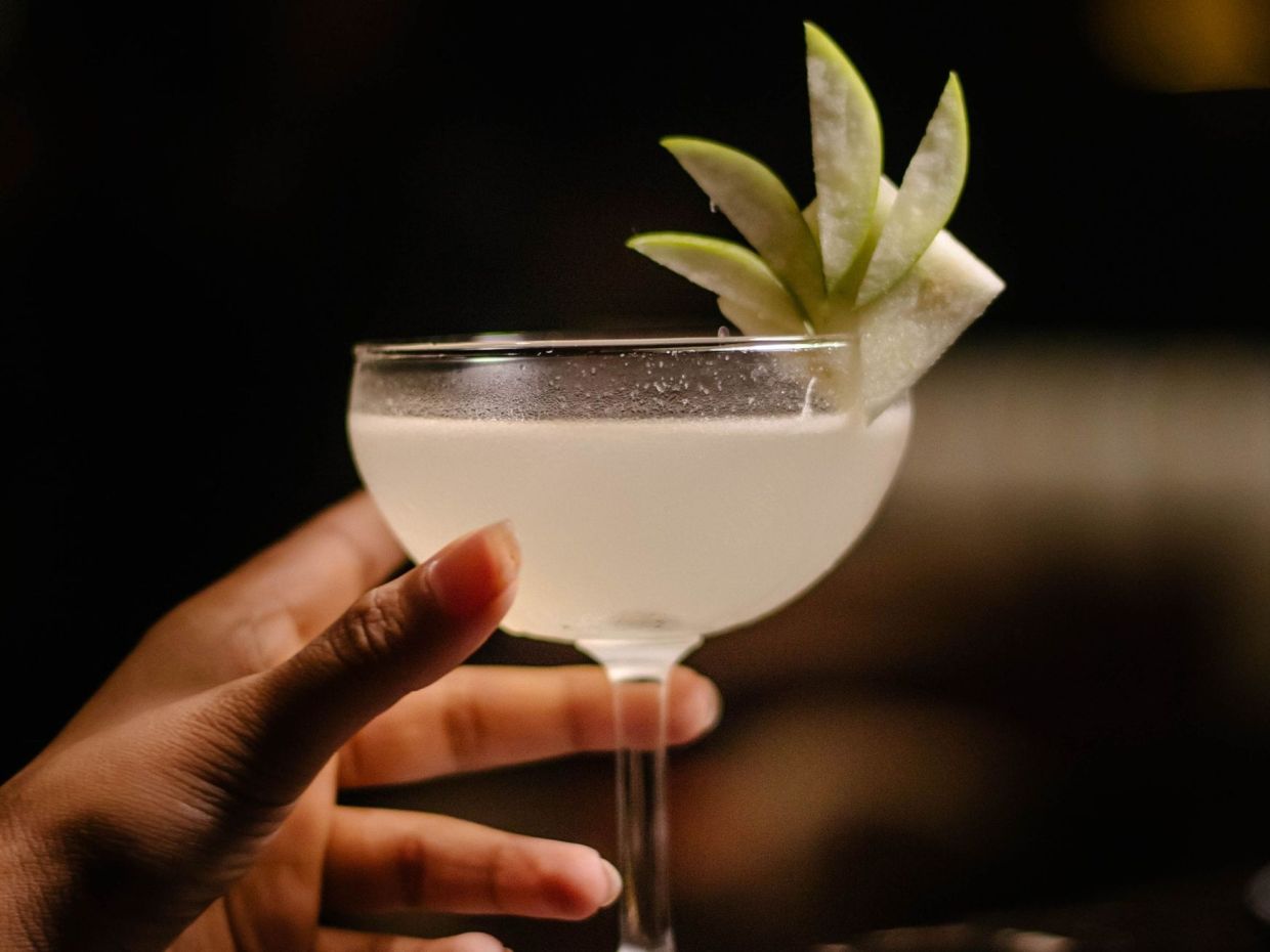 Appletini: Το κλασικό cocktail με μήλο που φτιάχνεται πανεύκολα στο σπίτι