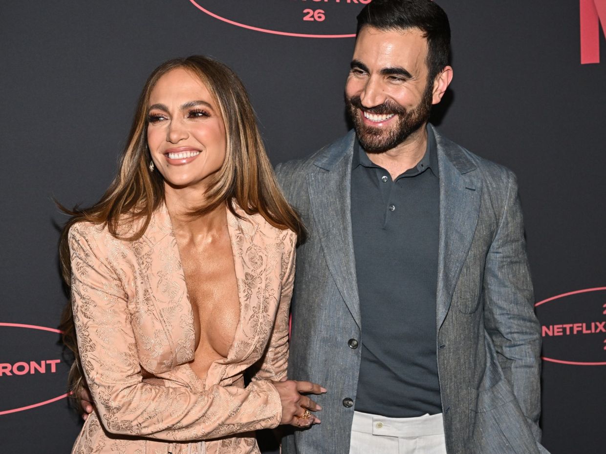Αν η J.Lo κι ο Goldstein είναι ζευγάρι, τότε μιλάμε για το πιο πετυχημένο manifest στο Hollywood