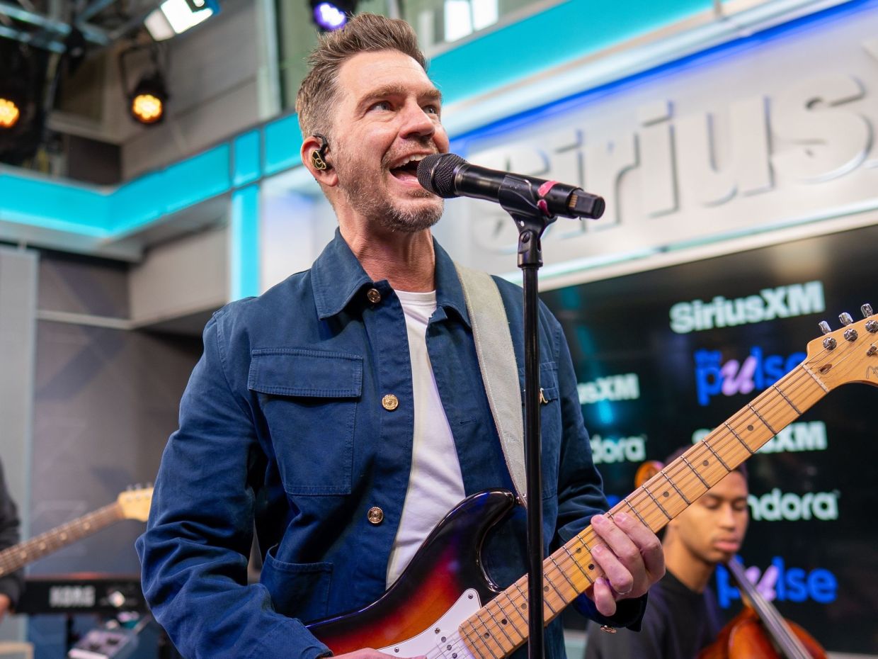 Ο Andy Grammer έχει έναν ξεχωριστό τρόπο να μαθαίνει στις κόρες του ότι δεν πειράζει να αποτυγχάνεις