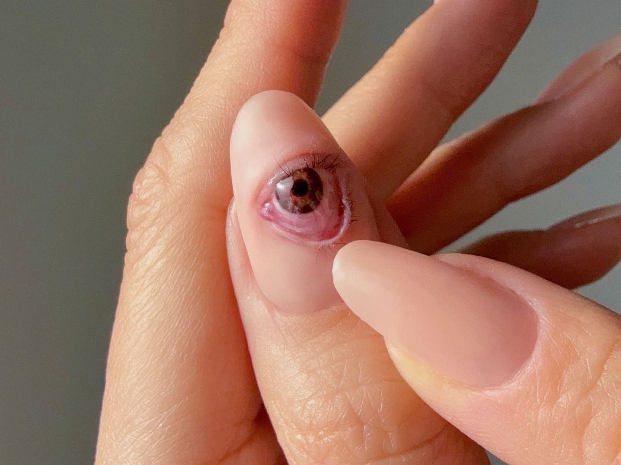 Halloween nails 2026: 15 μανικιούρ τόσο εντυπωσιακά που δεν θα χρειαστείς καν στολή