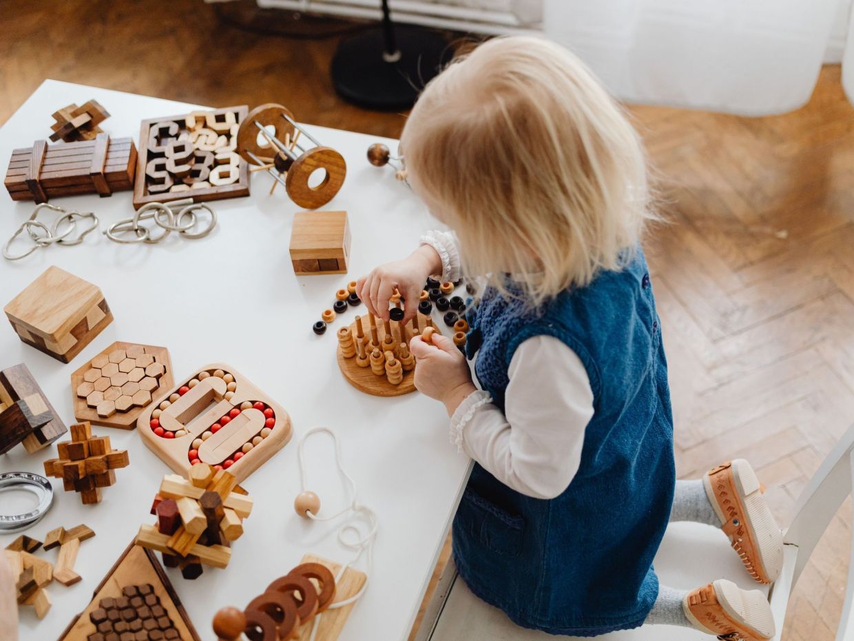 Τα sensory toys είναι απλά μόδα ή βοηθούν ουσιαστικά τα παιδιά;