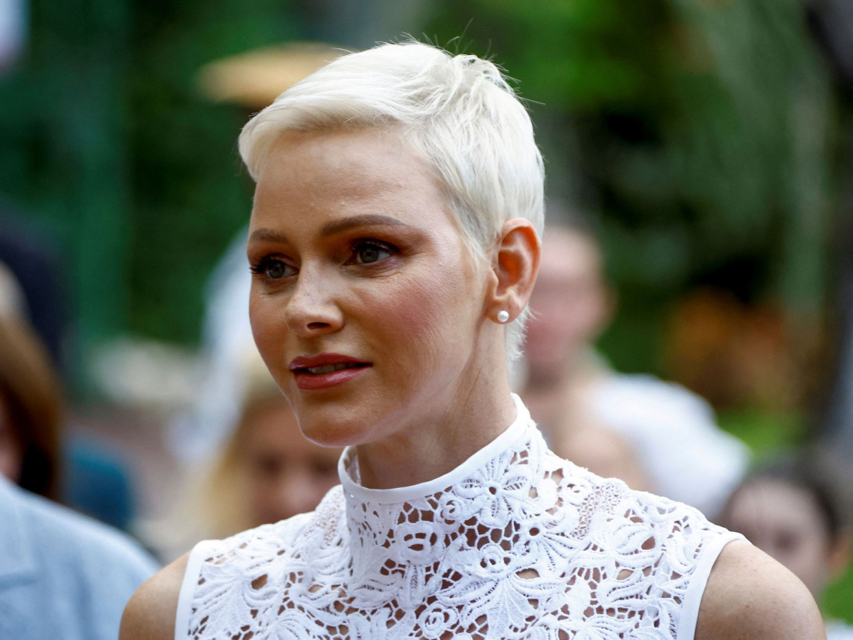 Η πριγκίπισσα Charlene μετά τις δυσκολίες εμφανίστηκε σε μεγάλο event και ο κόσμος την αποθέωσε