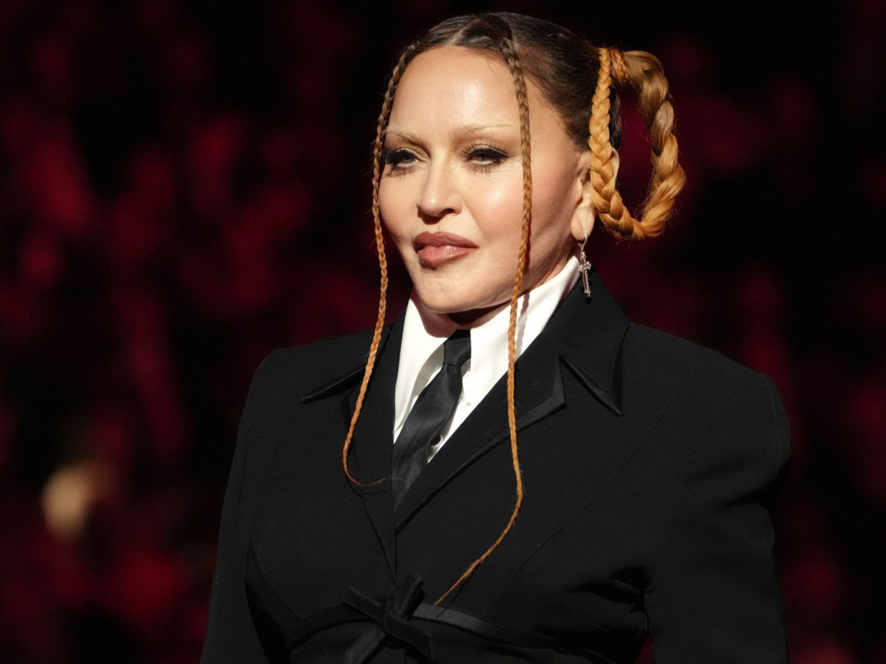 Η Madonna με «σοβαρή λοίμωξη» στην ΜΕΘ: Τι πάει πίσω & γιατί ανησύχησαν οι συγγενείς