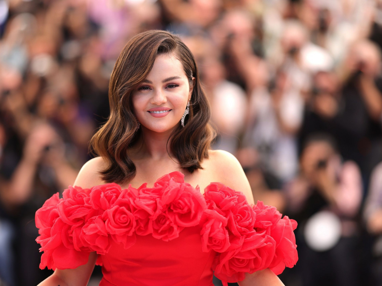 Sunset μακιγιάζ ή cat eye look; Κάντο όπως η Selena Gomez στις Κάννες
