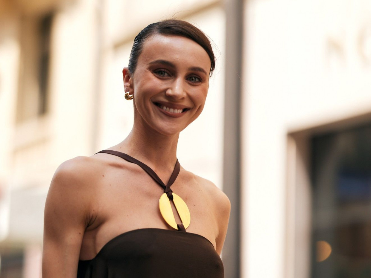 Σου αρέσουν τα στράπλες tops; 3 beauty tips που θα αναδείξουν το ντεκολτέ σου