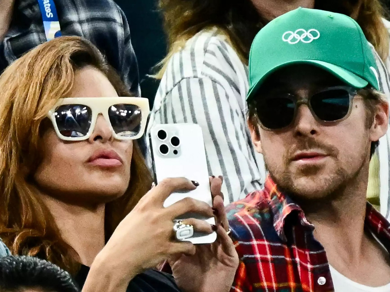 Eva Mendes & Ryan Gosling έκαναν πρώτη δημόσια εμφάνιση με τις κόρες τους στους Ολυμπιακούς Αγώνες