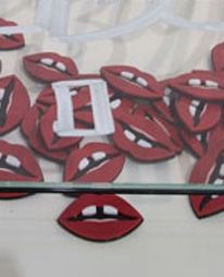 Αγοράστε το στόμα της Lara Stones