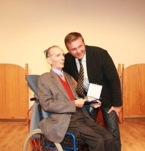 Video: Ποιον αποκάλεσε «σύντροφε μεγιστάνα» ο Απόστολος Γκλέτσος!