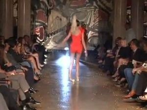 VIDEO: Η τούμπα του μοντέλου που έχει 1.000.000 views σε τρεις μέρες!