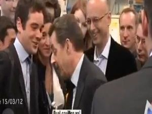 VIDEO: Σαρκοζί προς δημοσιογράφο - «Δεν με νοιάζουν τα δακρυγόνα... Βλάκα»!
