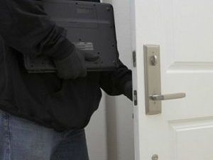 Τον έκλεψε, τον επισκέφτηκε να του ζητήσει συγνώμη και τον ξαναέκλεψε