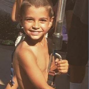 Ο γιος Ελληνίδας παρουσιάστριας κάνει αναρρίχηση