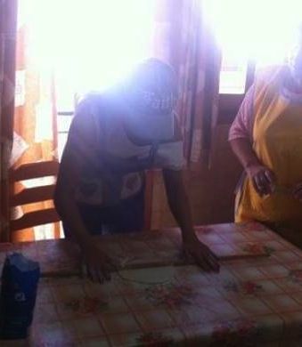 Μια όμορφη γυναίκα μια καλή νοικοκυρά είναι η….