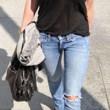 Δέκα χρόνια μετά τη γέννηση του γιου της, ξανά μαμά σε δίδυμα! Η έκπληξη της ηθοποιού μεγάλη (pic)