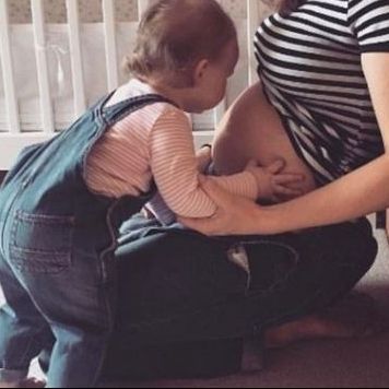 Γονείς για 2η φορά με φυσιολογική σύλληψη μετά την απόκτηση του πρώτου τους παιδιού με εξωσωματική