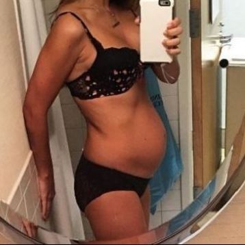 Μας δείχνει το σώμα της ένα 24ωρο μετά τη γέννηση του παιδιού της