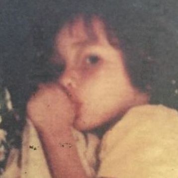 Η παιδική φωτογραφία της διάσημης ηθοποιού στο Instagram που έκανε πολλούς να δακρύσουν