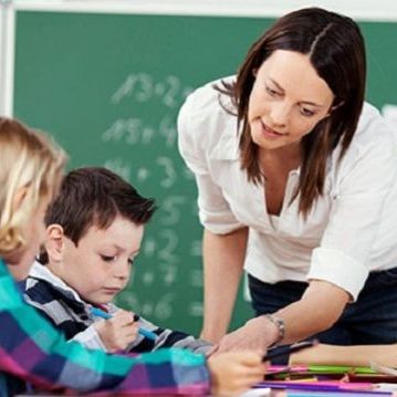 Μικρές συμβουλές για μια ομαλή σχέση με τη δασκάλα του παιδιού σας