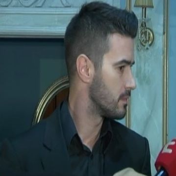 Άστραψε και βρόντηξε ο Τσιμιτσέλης:«Δε θα κάνω δημόσιο διάλογο με τη Βάσω! Θέλετε κάτι άλλο;»