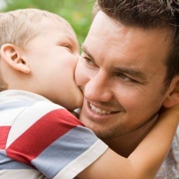 Τι κάνει ένας καλός μπαμπάς...;