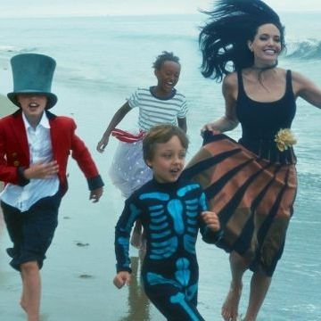 Οι πιο γλυκές στιγμές του ζεύγους Jolie-Pitt με τα παιδιά τους