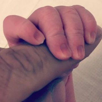 Να τους ζήσει! Γνωστός ηθοποιός έγινε μπαμπάς πριν μερικές ώρες