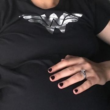 Μπήκε στον ένατο μήνα, το ανακοίνωσε στο Instagram και περιμένει να γεννήσει από μέρα σε μέρα