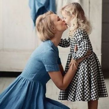 Μαμά και κόρη: 17 φωτογραφίες που αποτυπώνουν την τρελή τους σχέση