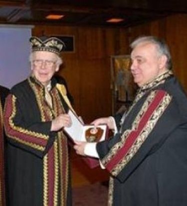 Ο Καθηγητής Χημείας Ιωάννης Ματσούκας για το 12ο Συνέδριο Ιατρικής Χημείας και τον James Watson