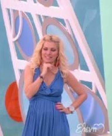 Δείτε τι έκανε η Ελένη Μενεγάκη την ώρα της εκπομπής της!