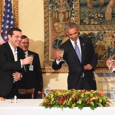 Επίσκεψη Ομπάμα: Ποια γυναίκα έκλεψε την καρδιά και το βλέμμα του Προέδρου των ΗΠΑ στο δείπνο