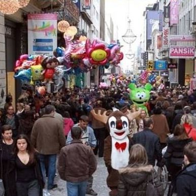 Εορταστικό ωράριο: Πώς θα λειτουργήσουν τα καταστήματα