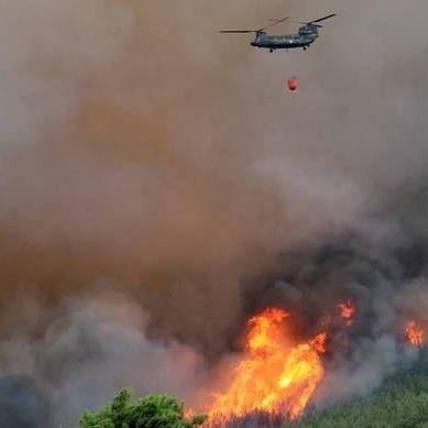 Φωτιά μαίνεται στη Χίο