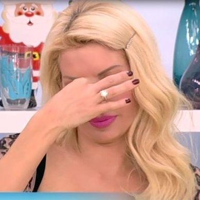 Ελένη Mενεγάκη: Ζαλίστηκε on air!